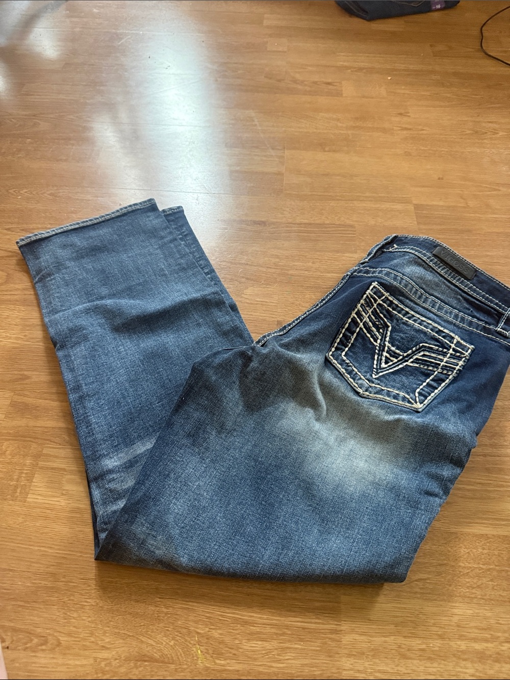 Vigoss Medium Wash Straight-Leg Jeans with White Pocket Stitching